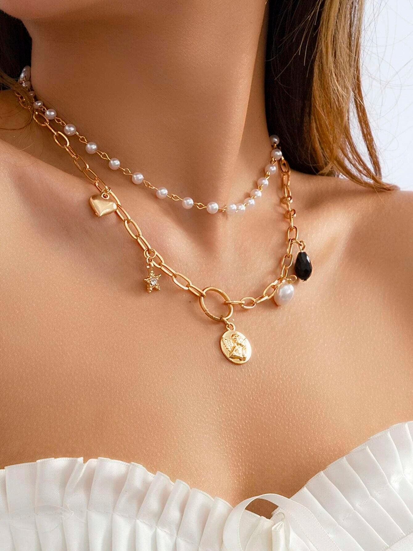 Conjunto sol y luna ( dos collares independientes)